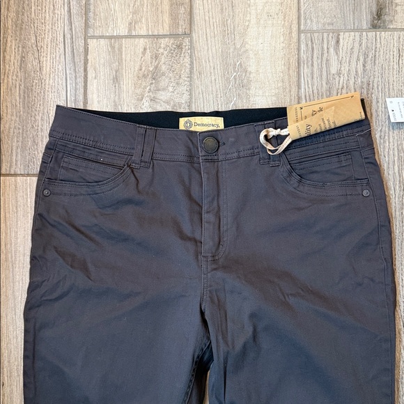 Democracy Brown Mid Rise Ankle Jeans Size 14 NWT - Picture 3 of 9